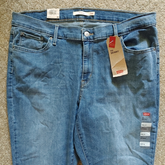 Levi 711 Skinny Sculpt Sz.18 W NWT - Picture 4 of 10